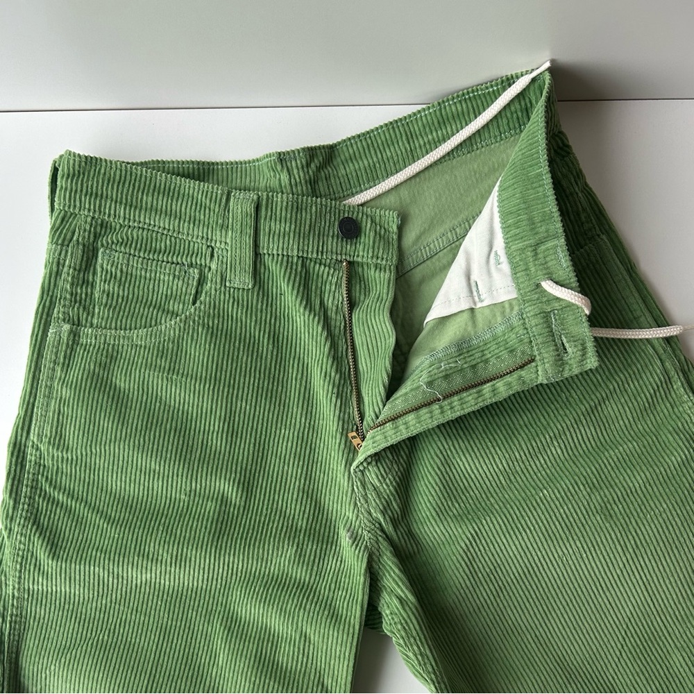 Loose-Fit Levi’s Jeans Corduroy Shorts